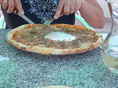 Petra`s  Pizza Laura sehr zu empfehlen